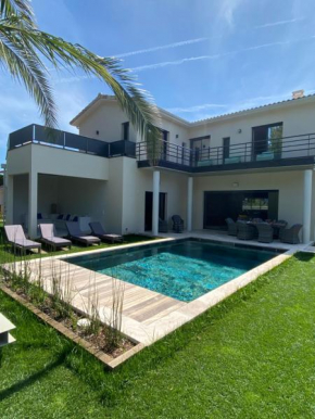 La Villa Des Trois Pins